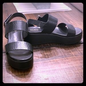 Aldo black platform
